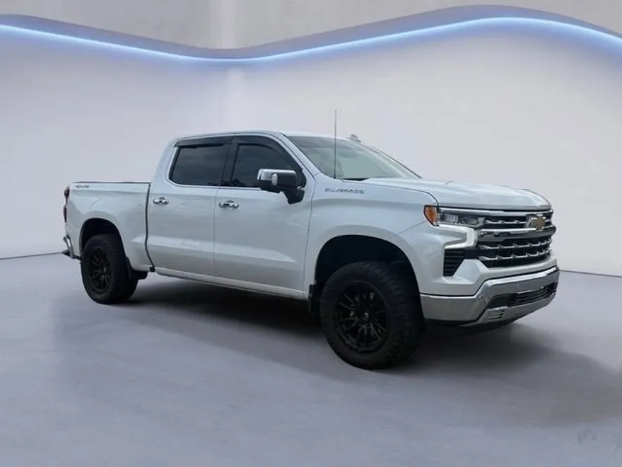2022 Chevrolet Silverado 1500 LTZ photo 1