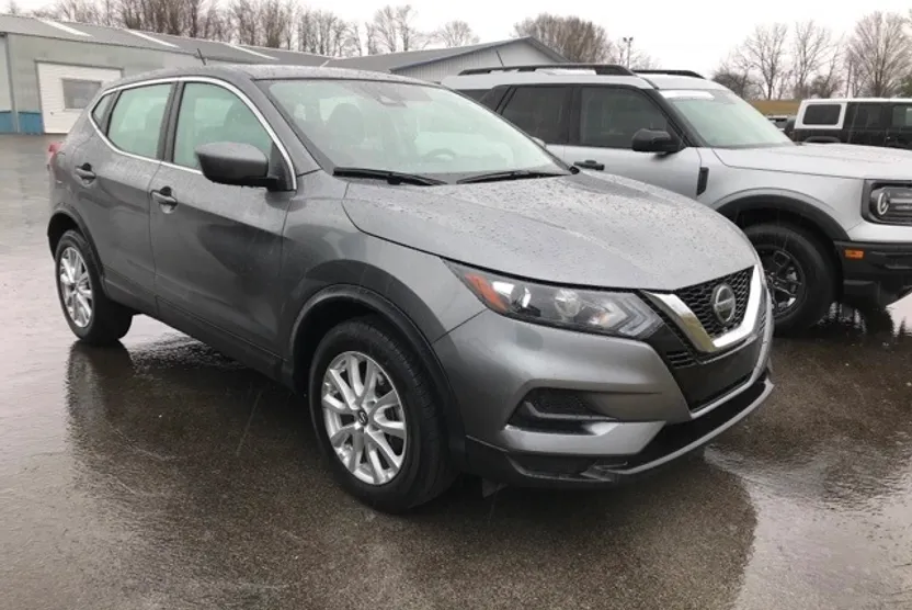 2021 Nissan Rogue Sport S photo 1