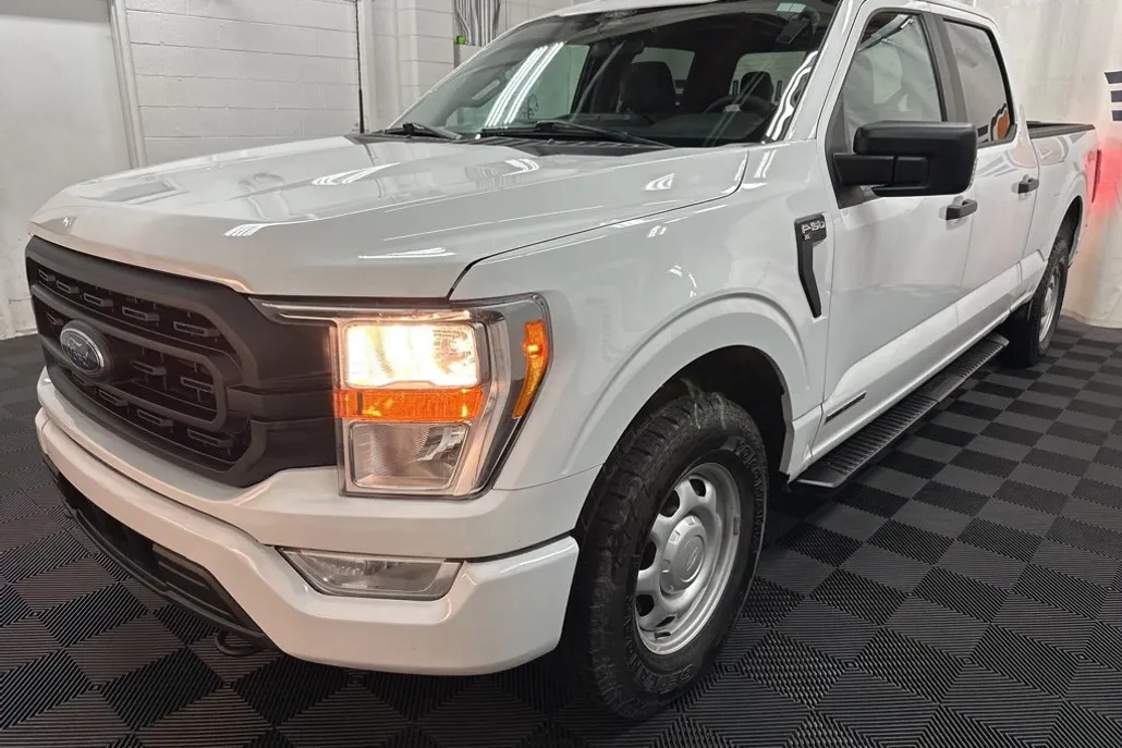 2023 Ford F-150 XL photo 1