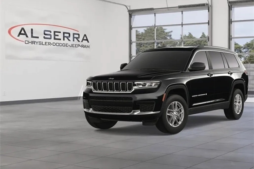 2025 Jeep Grand Cherokee Laredo photo 1