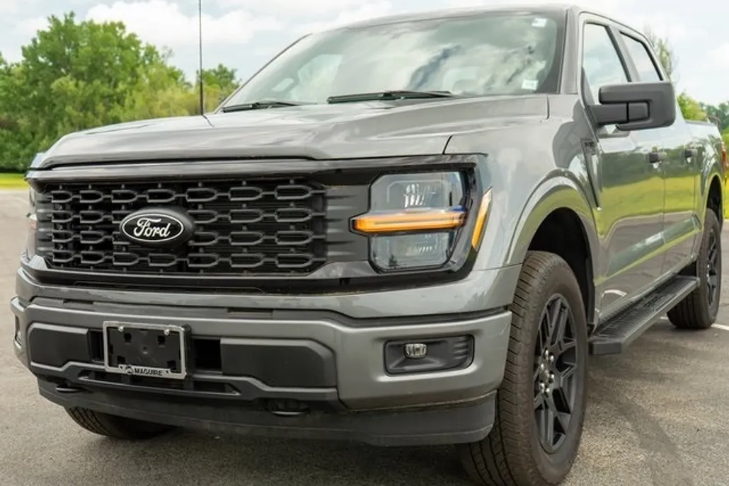 2025 Ford F-150 STX photo 1