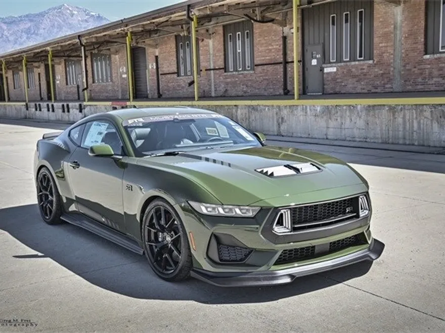 2025 Ford Mustang GT Premium photo 1