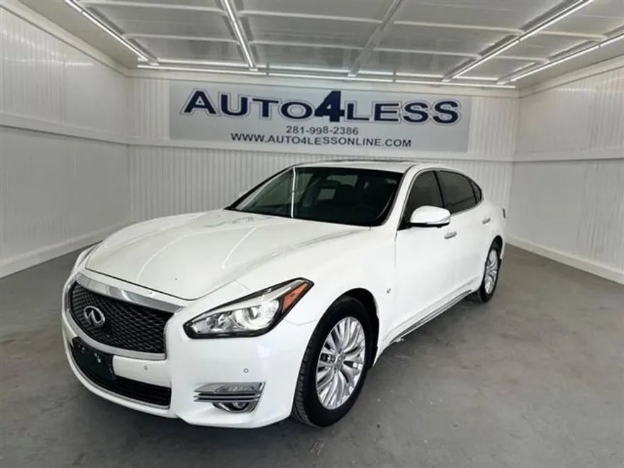 2016 Infiniti Q70 3.7 photo 1