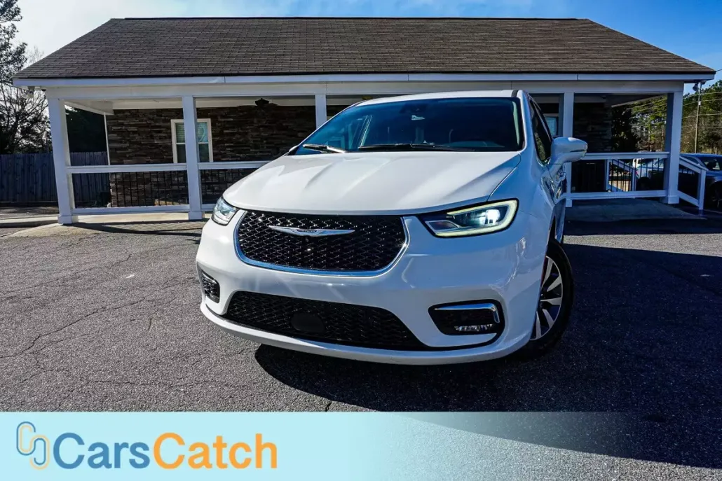 2022 Chrysler Pacifica Hybrid Touring L photo 1