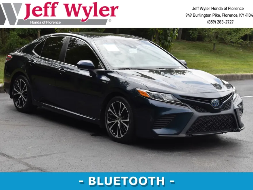 2018 Toyota Camry Hybrid SE photo 1
