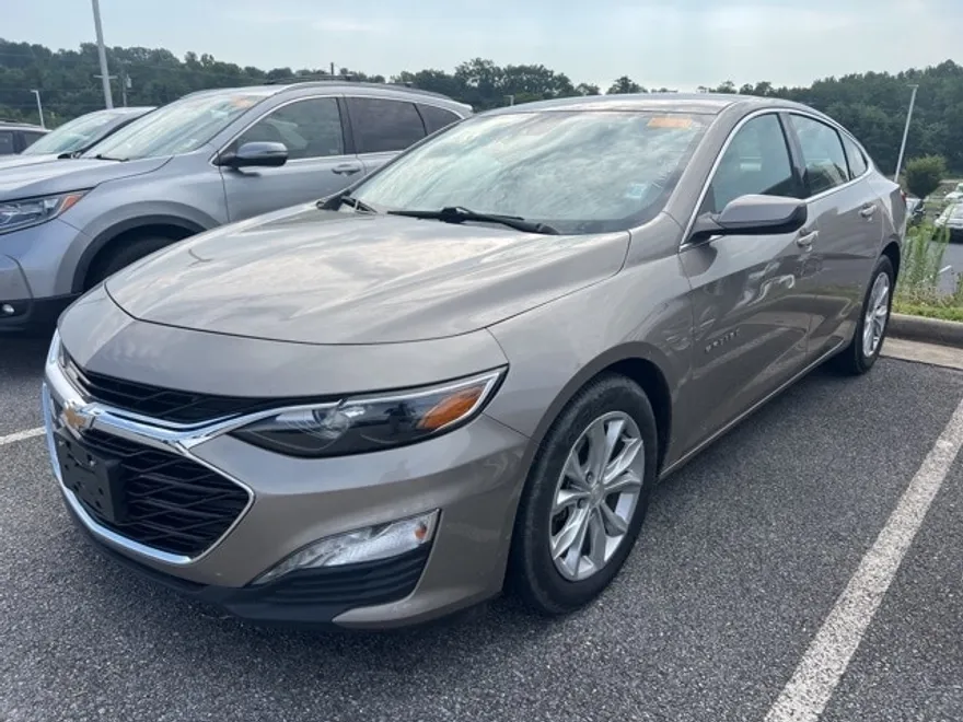 2023 Chevrolet Malibu 1LT photo 1