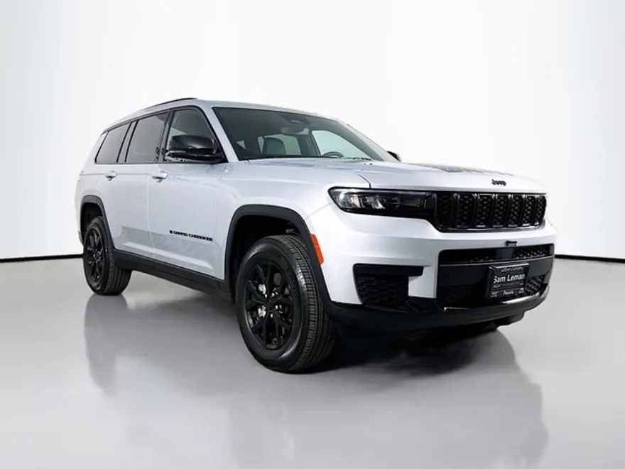 2024 Jeep Grand Cherokee Laredo photo 1