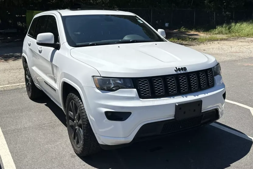 2019 Jeep Grand Cherokee Altitude Sport photo 1