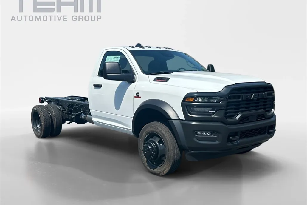 2025 Ram 5500 Tradesman photo 1