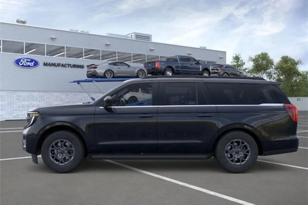 2025 Ford Expedition MAX photo 1