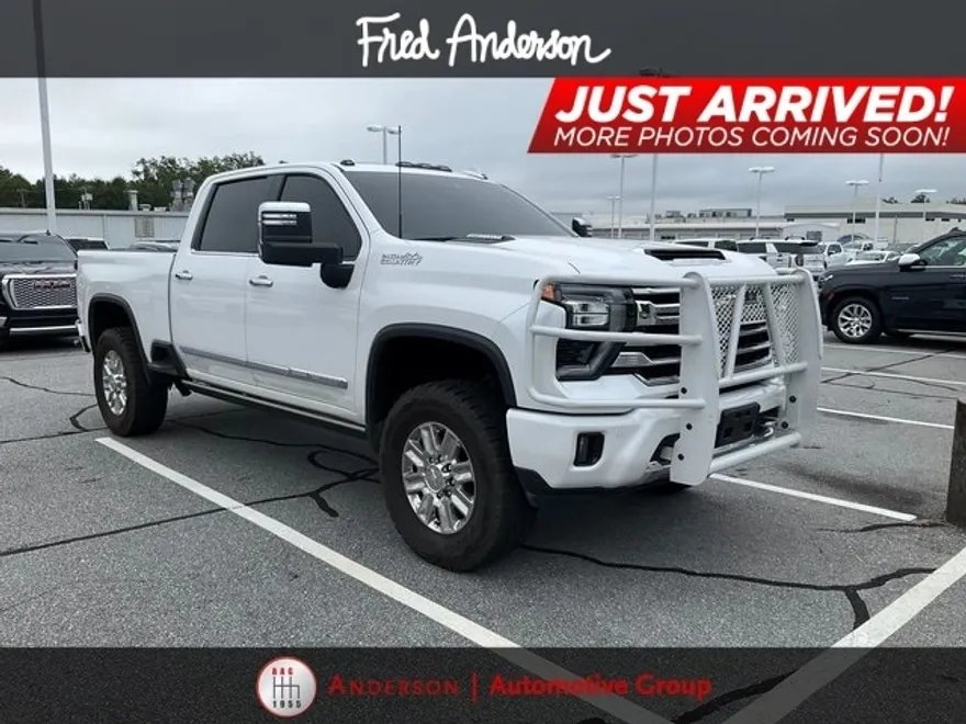 2024 Chevrolet Silverado 2500HD High Country photo 1