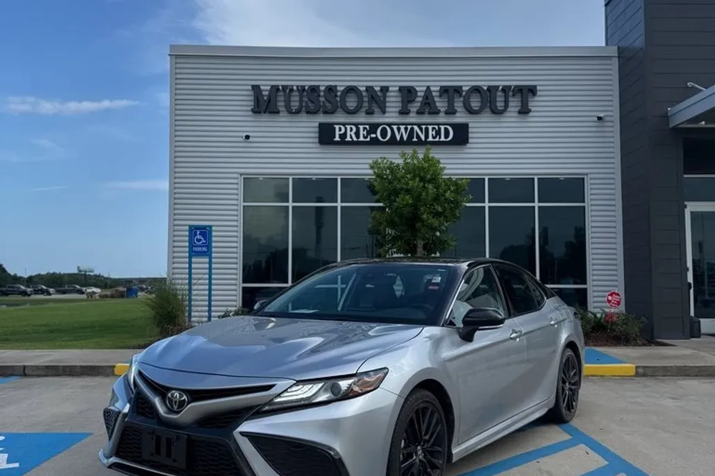 2023 Toyota Camry XSE photo 1