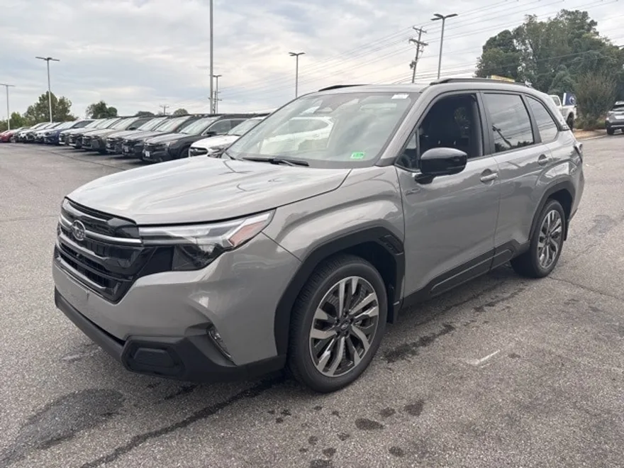 2025 Subaru Forester Touring photo 1