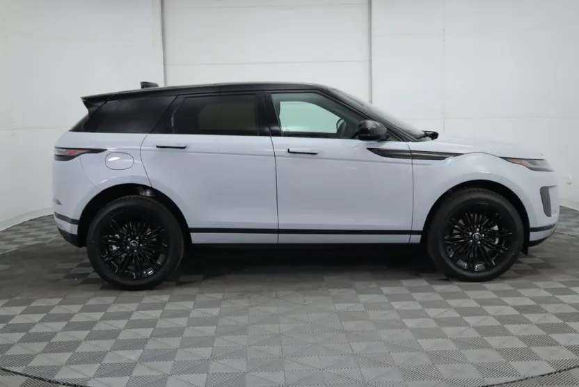 2025 Land Rover Range Rover Evoque S photo 1