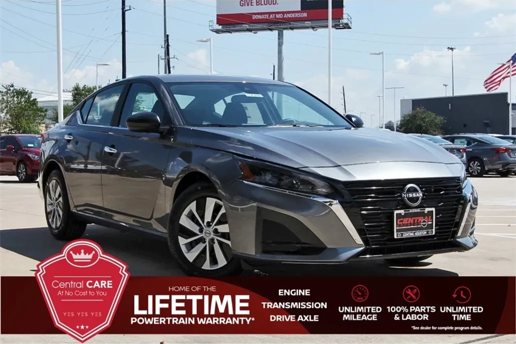 2025 Nissan Altima S photo 1