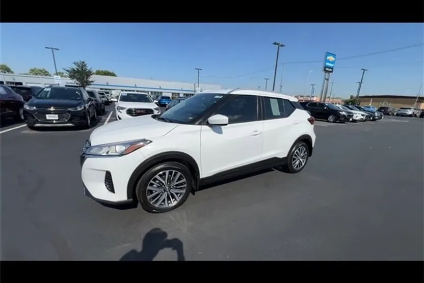 2024 Nissan Kicks SV photo 1