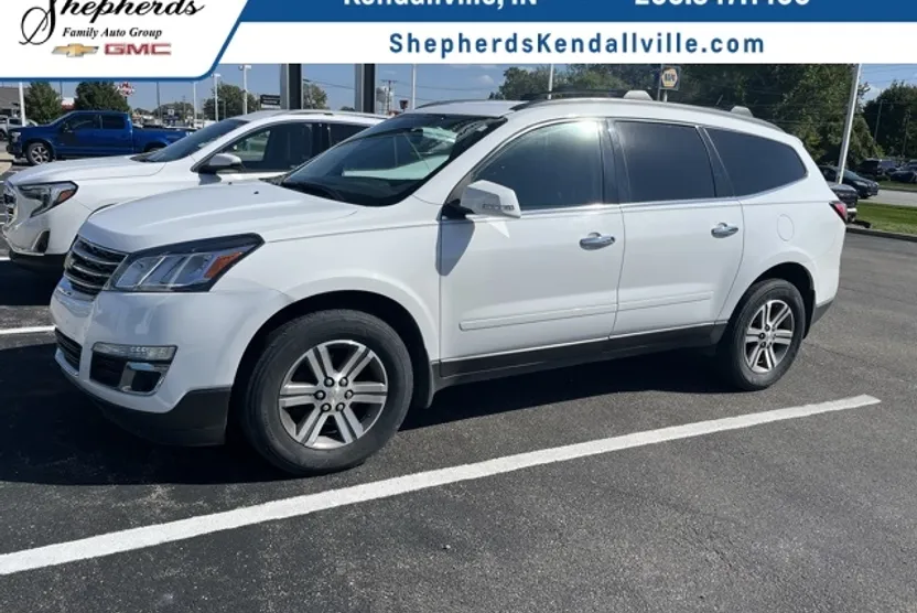 2016 Chevrolet Traverse 2LT photo 1