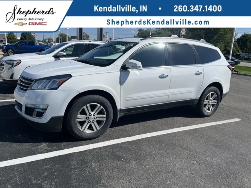 2016 Chevrolet Traverse 2LT photo 1