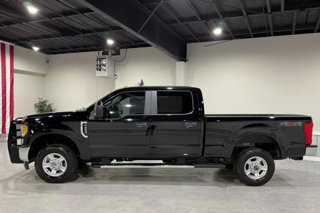 2017 Ford F-250 photo 1