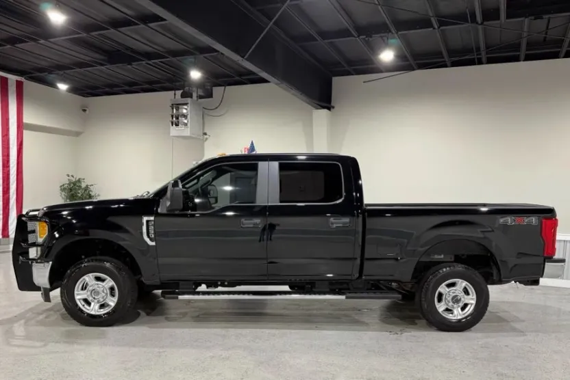 2017 Ford F-250 photo 1