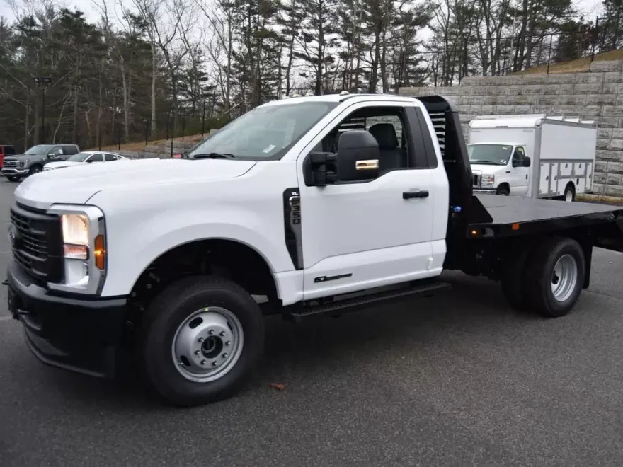 2024 Ford F-350 photo 1