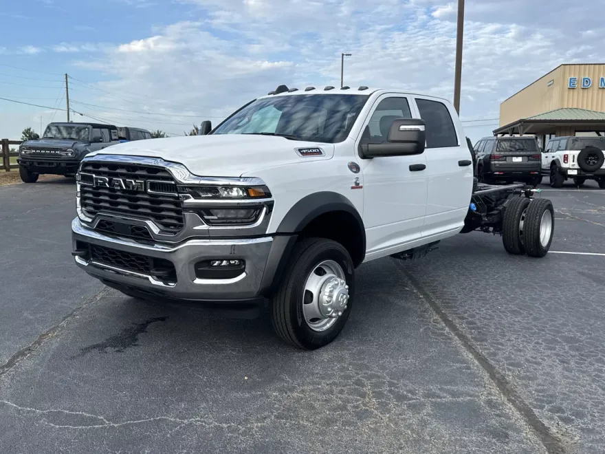 2025 Ram 4500 Tradesman photo 1