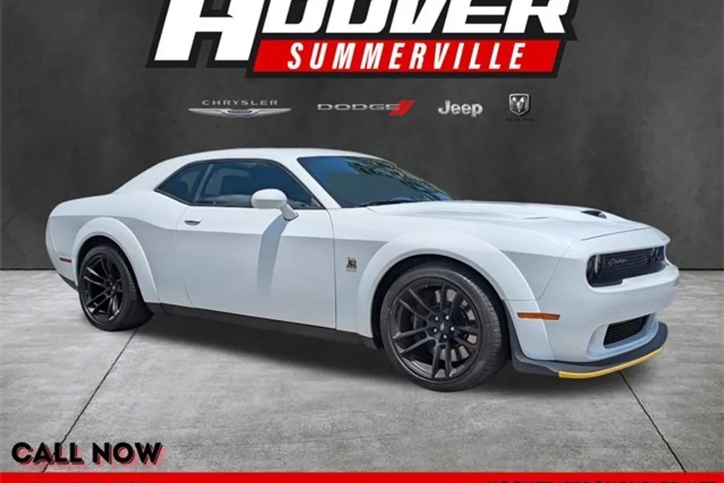 2023 Dodge Challenger R/T Scat Pack Widebody photo 1