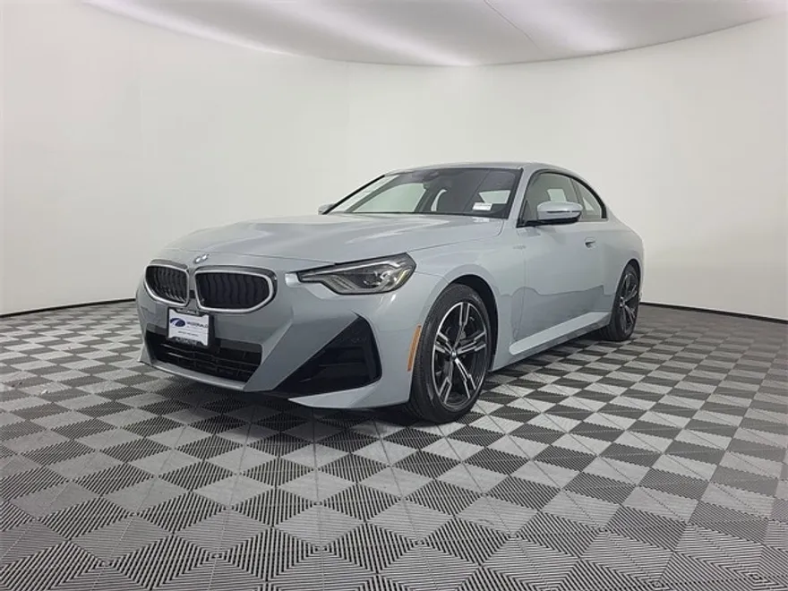 2025 Bmw 230i photo 1