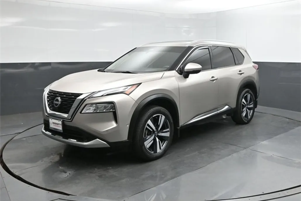 2023 Nissan Rogue Platinum photo 1