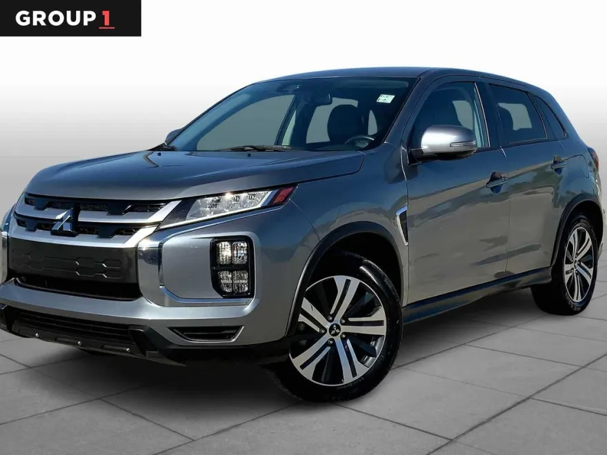 2024 Mitsubishi Outlander Sport SE photo 1