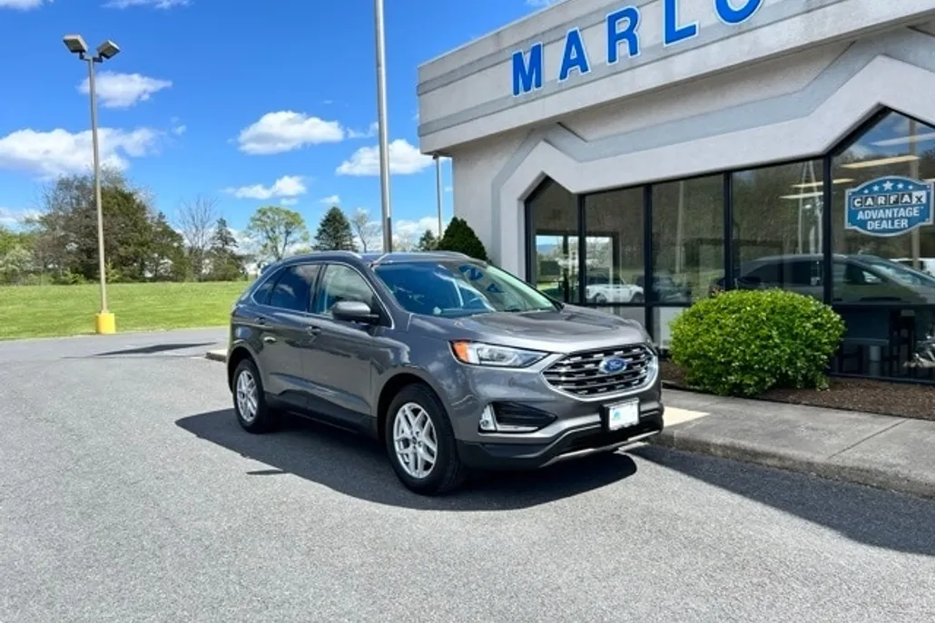2022 Ford Edge SEL photo 1