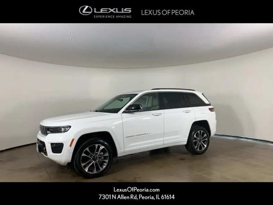2023 Jeep Grand Cherokee Overland photo 1