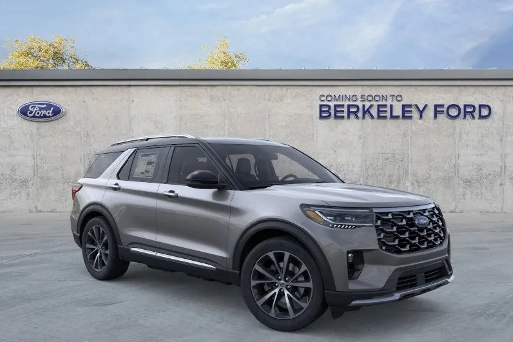 2025 Ford Explorer Platinum photo 1