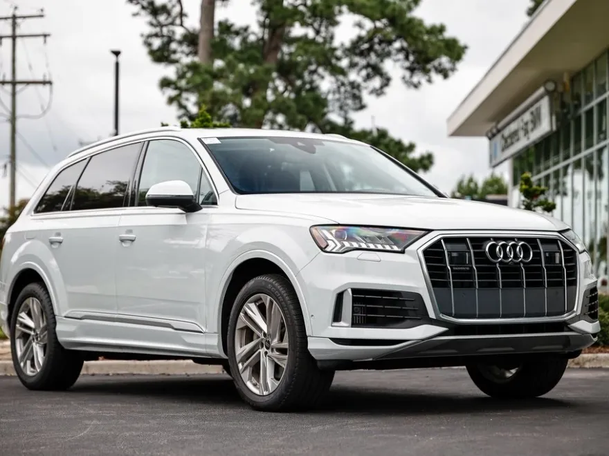 2024 Audi Q7 55 Premium Plus photo 1