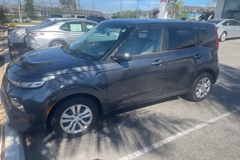 2021 Kia Soul LX photo 1