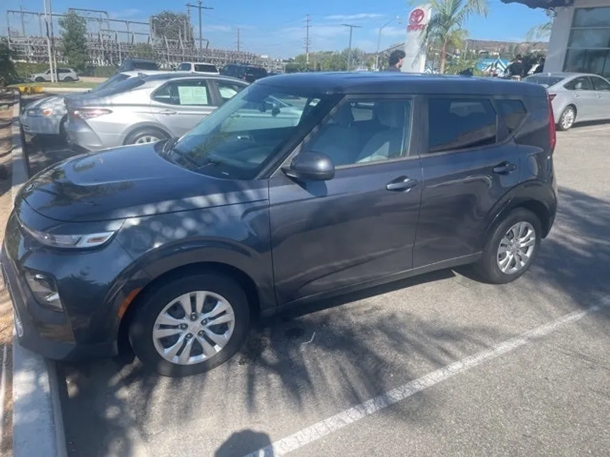 2021 Kia Soul LX photo 1