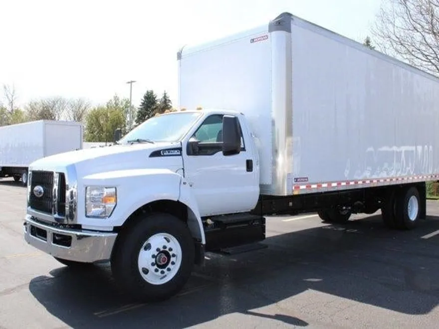 2025 Ford F-750 photo 1