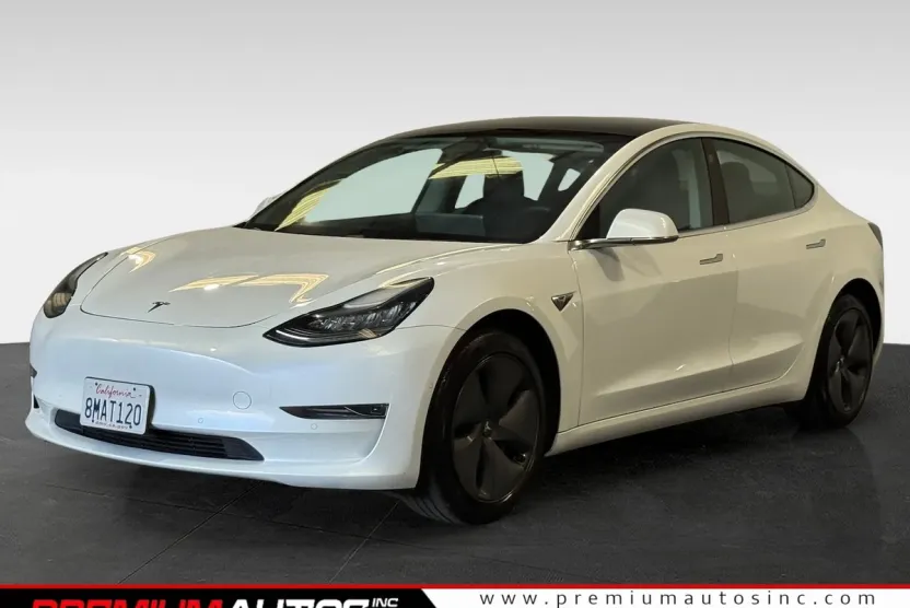 2019 Tesla Model 3 Plus photo 1