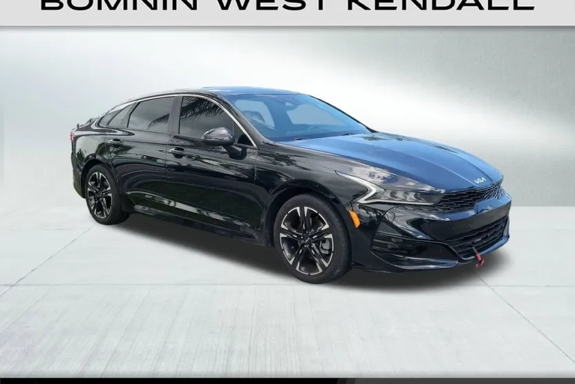2022 Kia K5 GT-Line photo 1