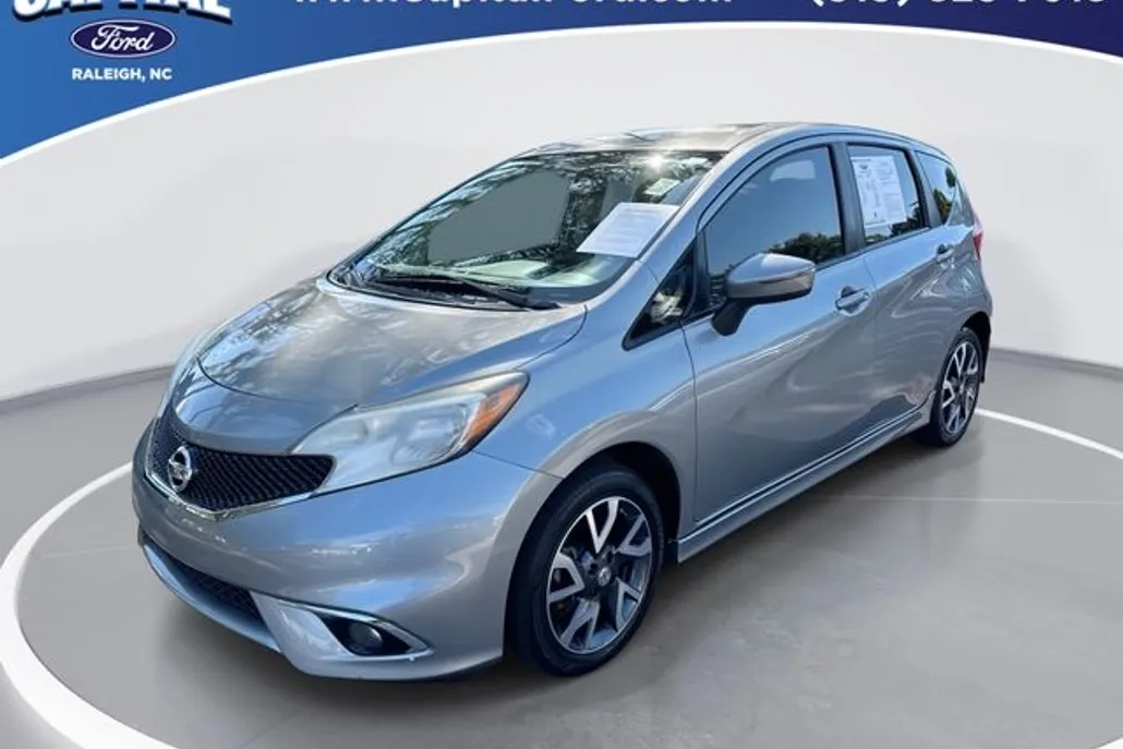 2015 Nissan Versa Note SR photo 1