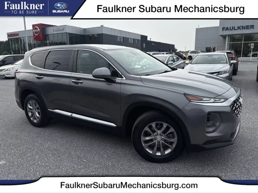 2019 Hyundai Santa Fe SE photo 1