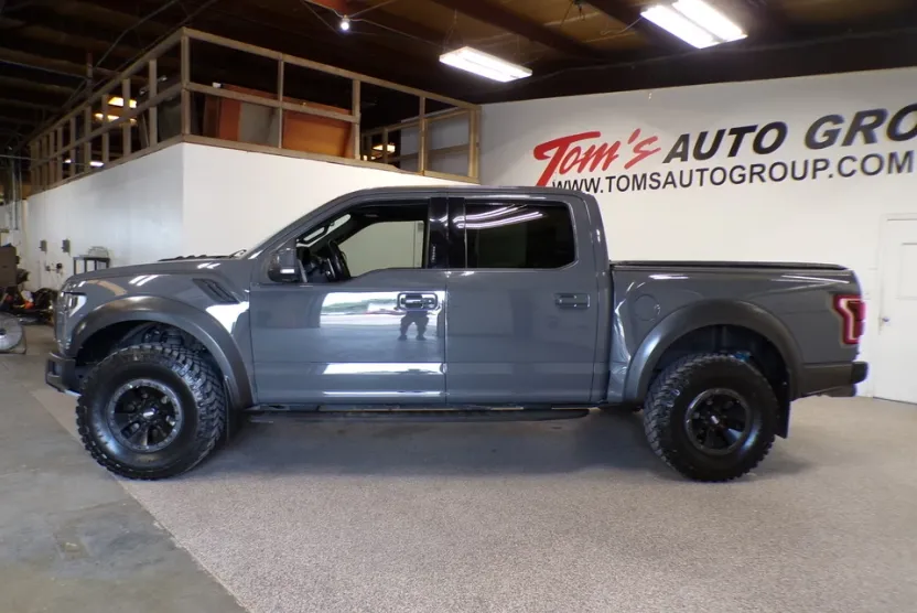 2018 Ford F-150 Raptor photo 1