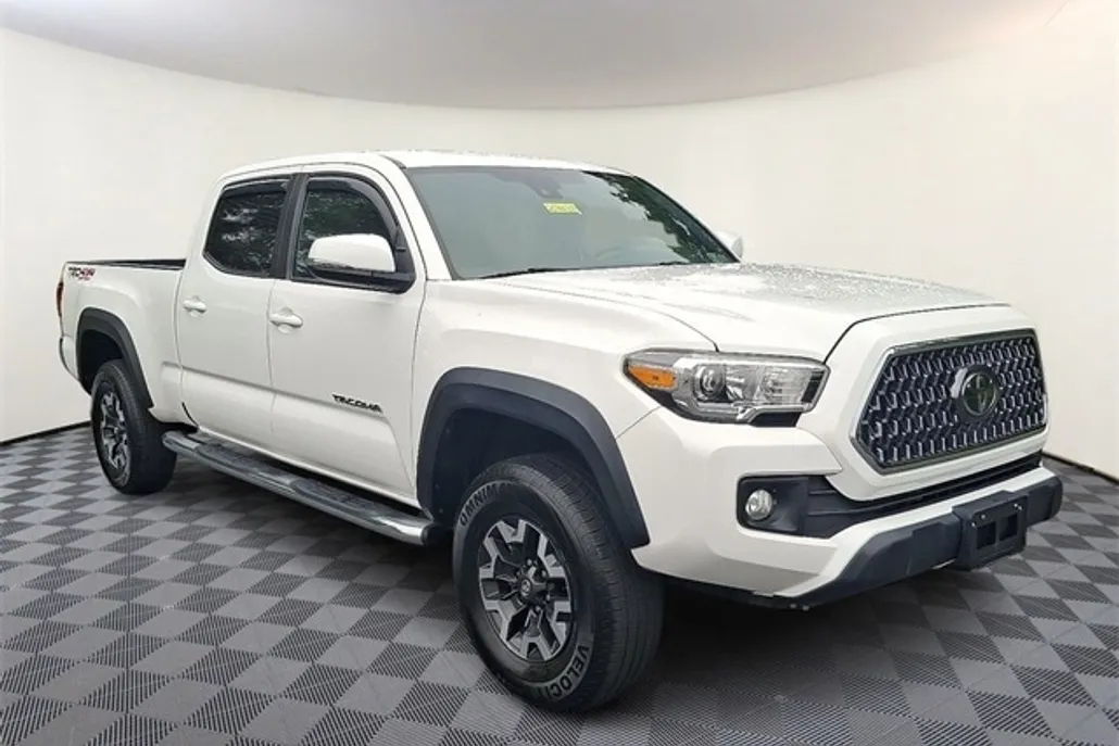 2019 Toyota Tacoma TRD Off-Road photo 1