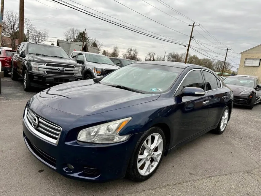 2012 Nissan Maxima SV photo 1