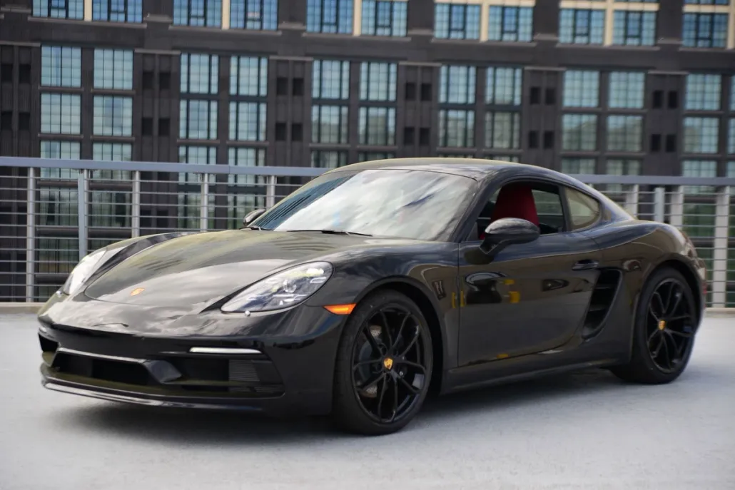2025 Porsche Cayman Base photo 1