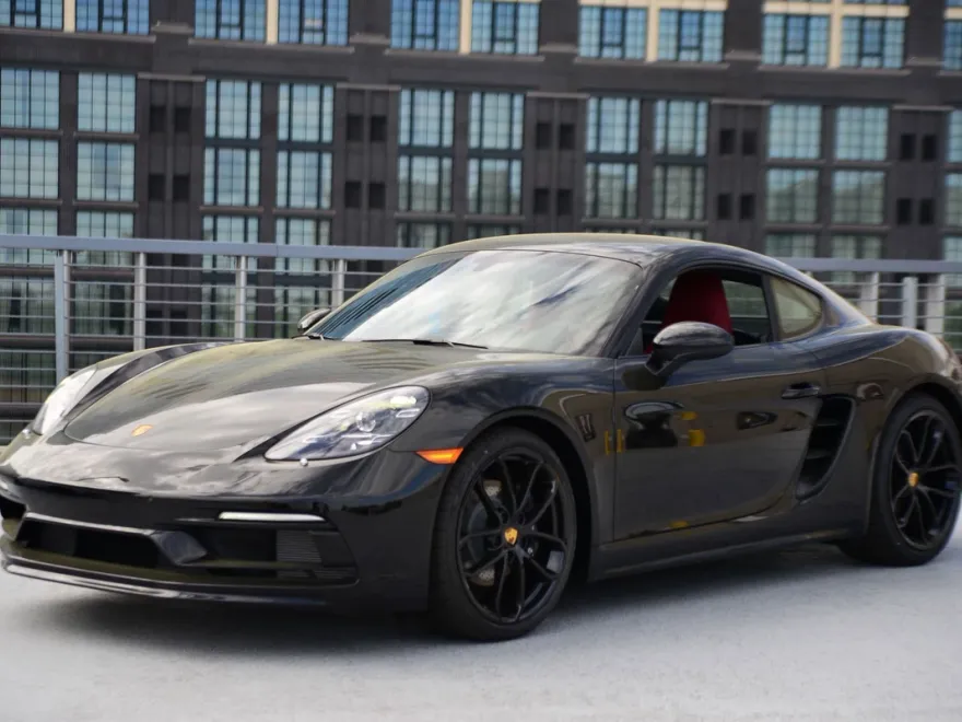 2025 Porsche Cayman Base photo 1