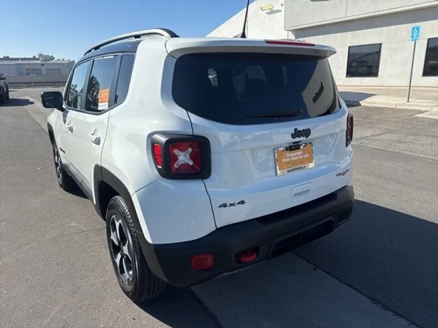 2022 Jeep Renegade Trailhawk photo 1