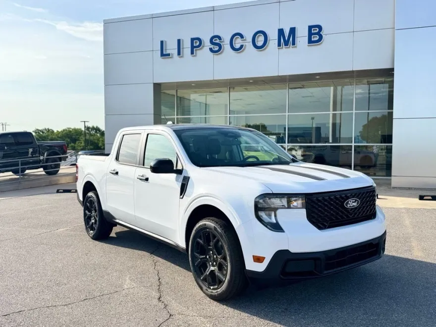 2025 Ford Maverick XLT photo 1