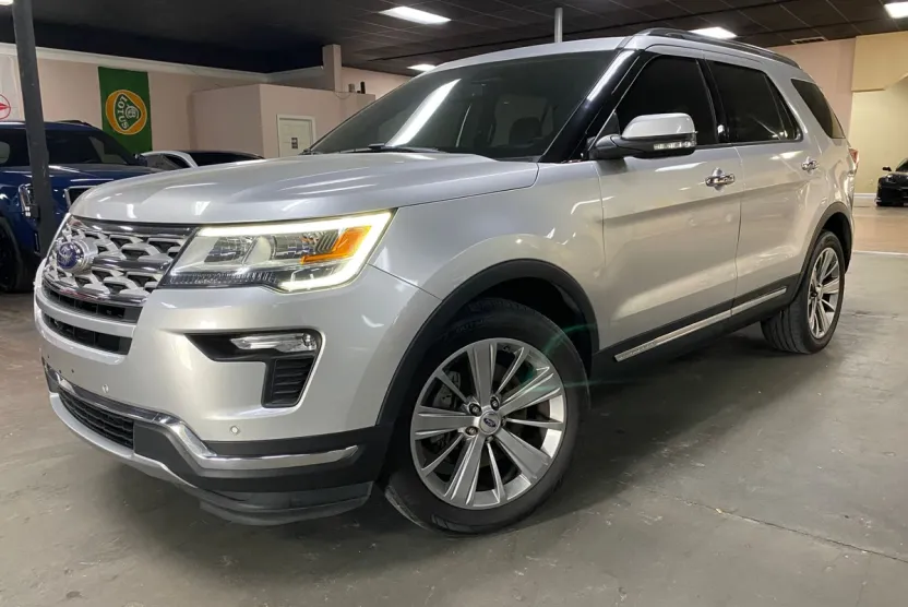 2018 Ford Explorer Limited photo 1