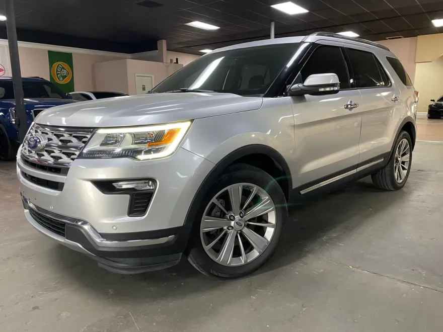 2018 Ford Explorer Limited photo 1